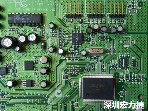 針對PCB區塊產生的EMI干擾問題，可使用EMI改善對策元件重點改善。