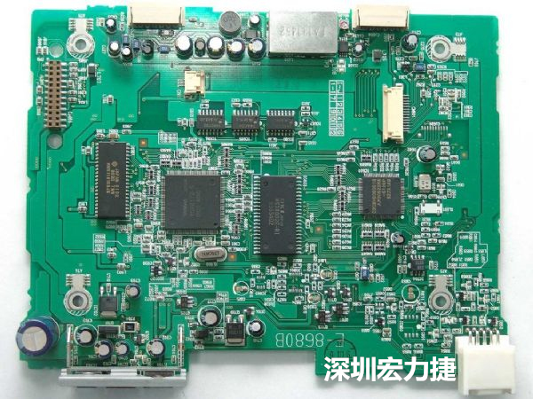 大面積PCB若電子元器件數(shù)量多、重量較重，板材強(qiáng)度不夠時(shí)容易產(chǎn)生PCB中央部凹陷問題。